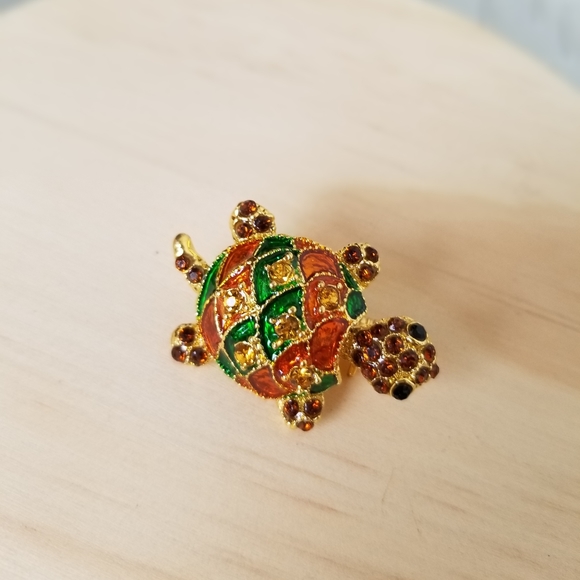 NWT-  💥*2/$20 Bejeweled Sea Turtle Brooch Pin - Picture 5 of 10